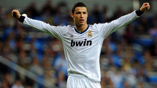 德转解释巴萨身价变动：拉菲尼亚下调因为年龄且伤缺一段时间（德转解读巴萨身价调整：拉菲尼亚因年龄增长及伤停遭下调）