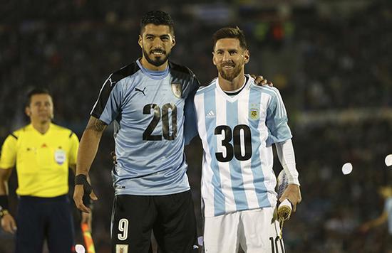 加盟曼城仅5个月！曝23岁国脚不满坐冷板凳 冬窗申请离队（来曼城才5个月 23岁国脚难忍久坐冷板凳拟冬窗申请离队）