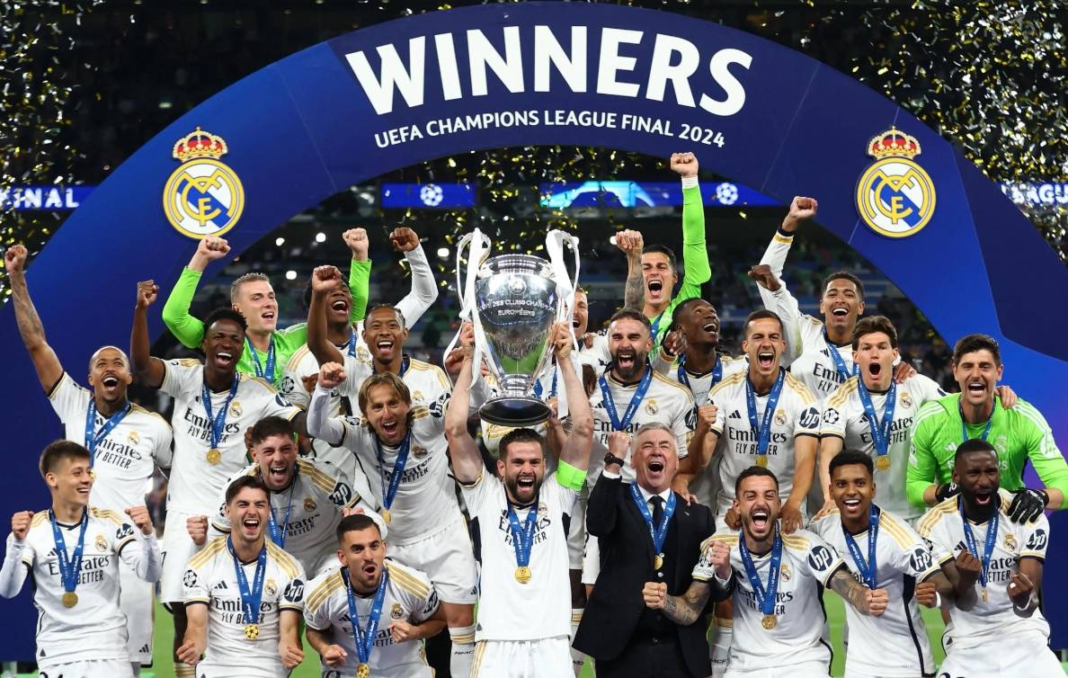 球队把主场气氛拉满（球队点燃主场氛围）