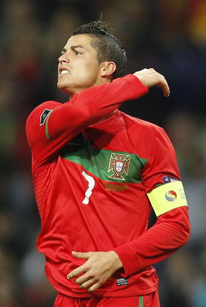 篮球NBA大交易流言四起，多队积极运作（NBA大交易传闻升温，多队密集运作）