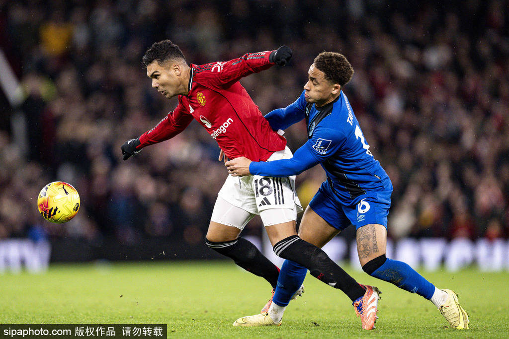 记者：邵佳一执教国足会带着部分在青岛西海岸的助手（记者：邵佳一若执掌国足，将携青岛西海岸部分助手）