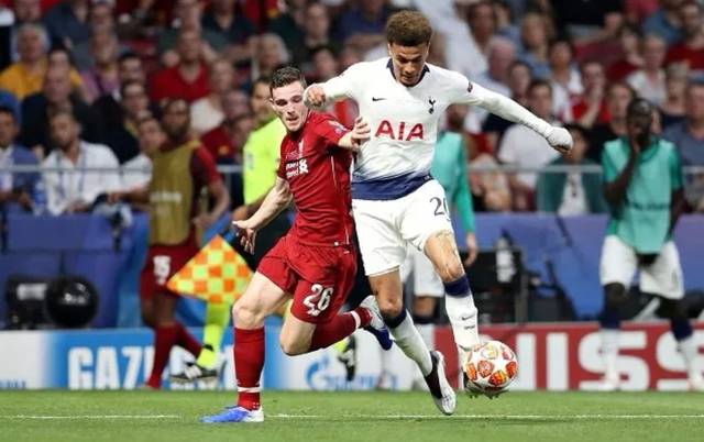 拜仁跟队：凯恩正在全力劝说格伊，希望他能选择加盟拜仁（拜仁队内消息：凯恩正全力说服格伊选择加盟拜仁）