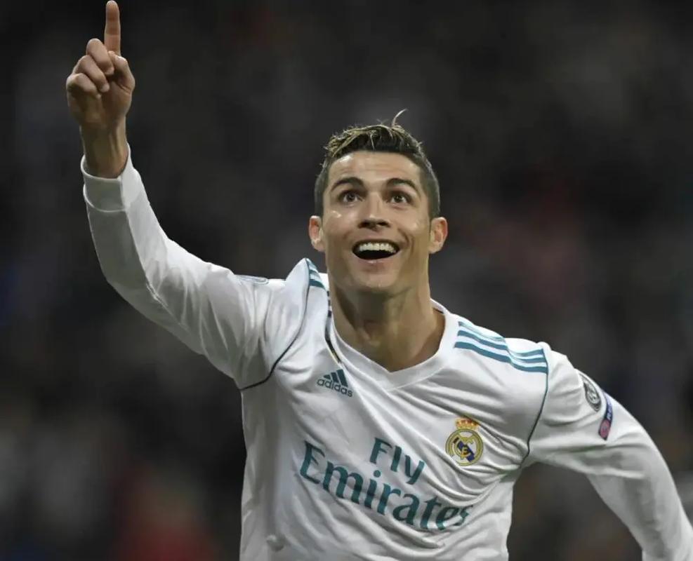 国米冬窗不引援？奥西里奥的谎言被戳穿！历史数据揭秘真相（国米冬窗真会零引援？历史数据揭底，奥西里奥说法被打脸）