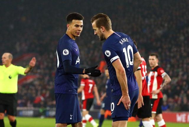 巴塞罗那主帅帕斯夸尔：与球迷共庆胜利，第三节表现辉煌（巴萨主帅帕斯夸尔：第三节大爆发，与球迷同庆胜利）