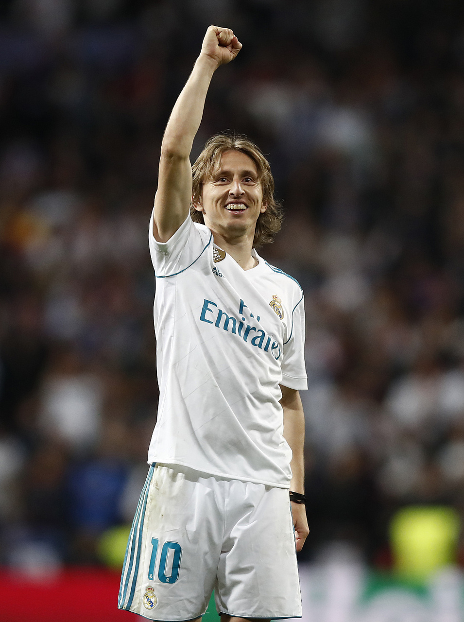 广东男篮防守稳固力克上海（广东男篮凭稳固防守击败上海）